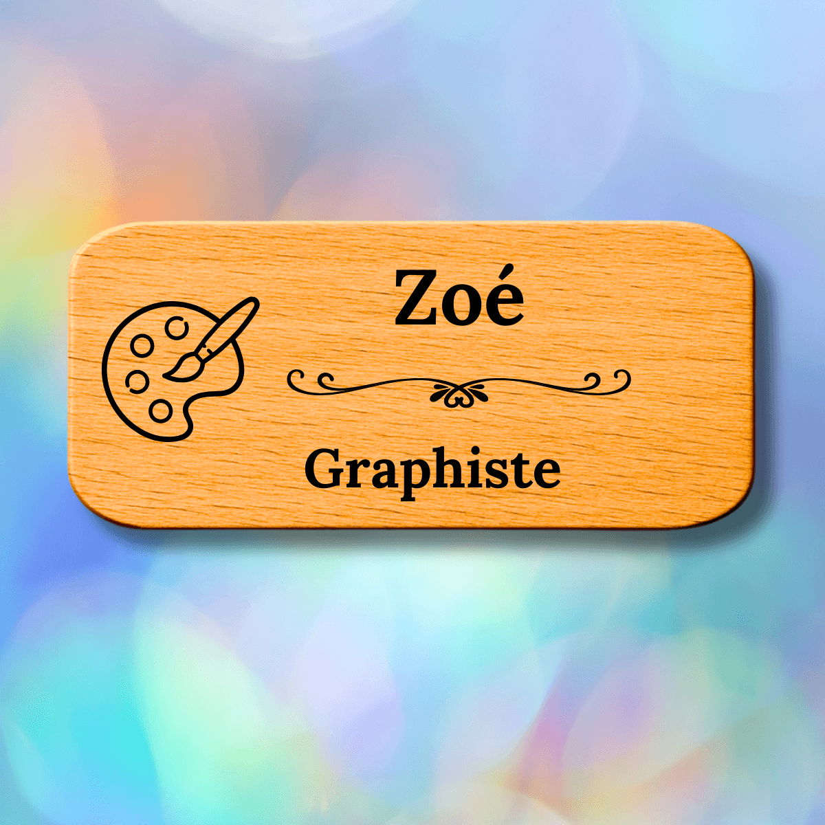 Badge en bois personnalisé - Graphiste