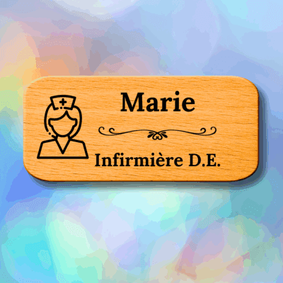 Badge en bois personnalisé - Infirmière D.E.